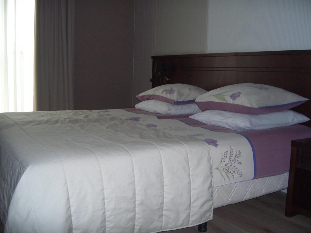 Hotel Prelude Кнесселаре Экстерьер фото